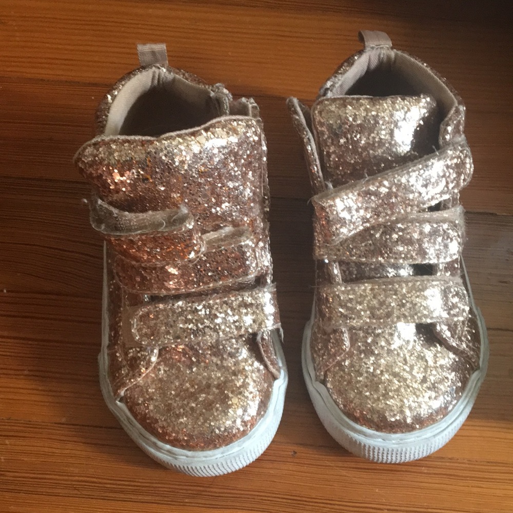 Gold glitter gap sneakers